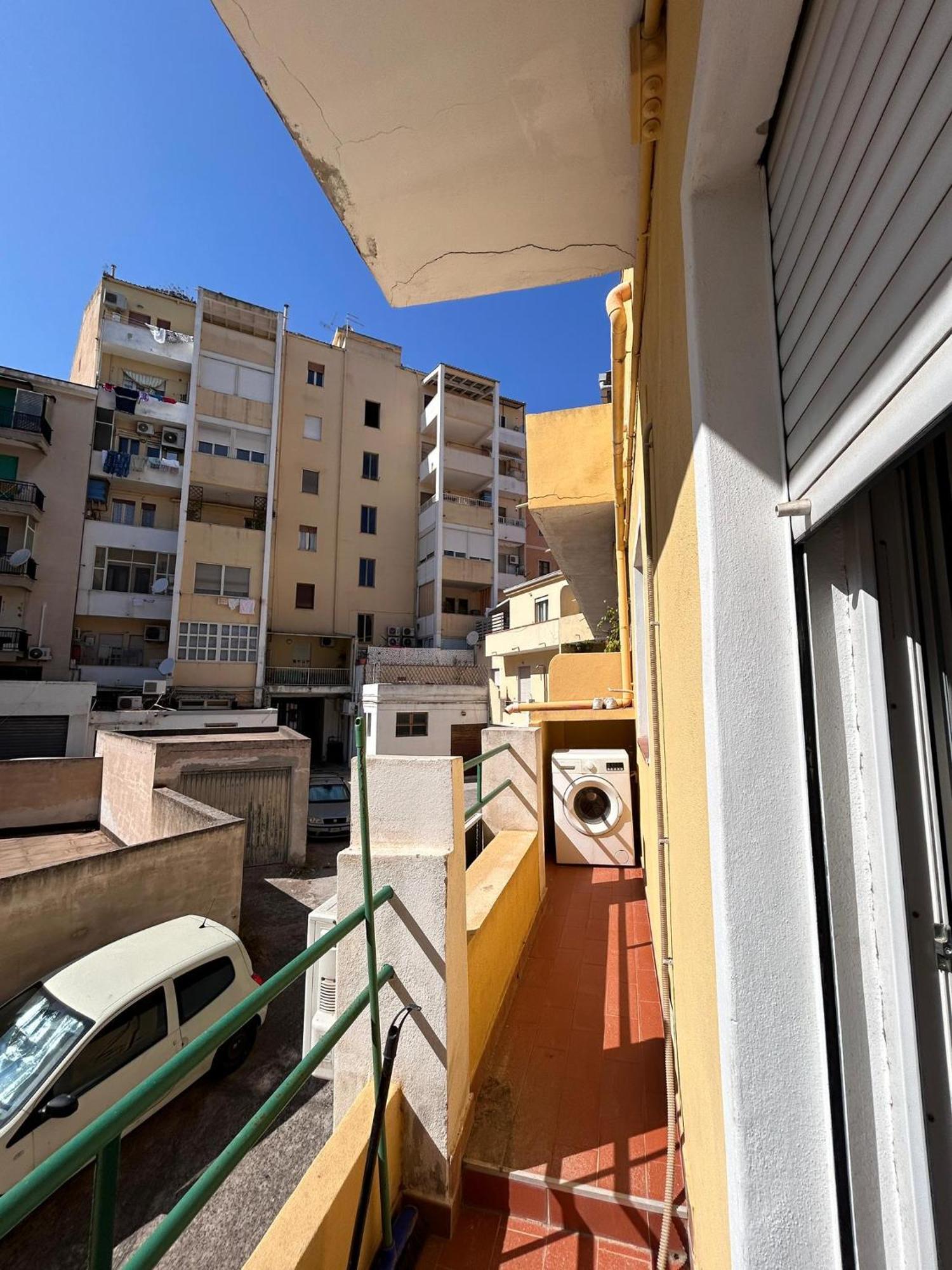 Appartamento Con Terrazzo Privato E Netflix Cagliari Dış mekan fotoğraf